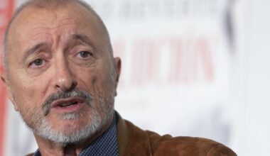 Para Arturo Pérez-Reverte, el Guernica no es el cuadro que representa a España (y su elección tiene más que ver con el alma que con la historia)