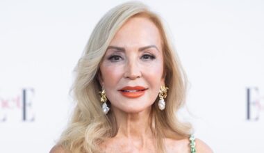 Carmen Lomana, impresionante a sus 77 años con el vestido lencero de tirantes más elegante y favorecedor