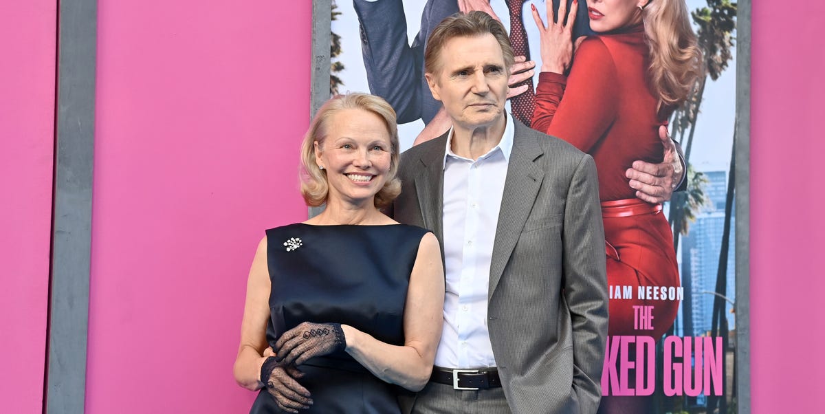 Pamela Anderson y Liam Neeson triunfan con ‘Agárralo como puedas’