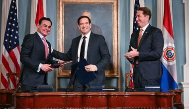 EE.UU. firma con Paraguay un Acuerdo de Tercer País Seguro, el primero de este tipo en América del Sur