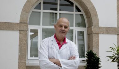 José Luis Díaz, médico internista: «Sabemos que tomar siete huevos a la semana no resulta perjudicial» - La Voz de Galicia