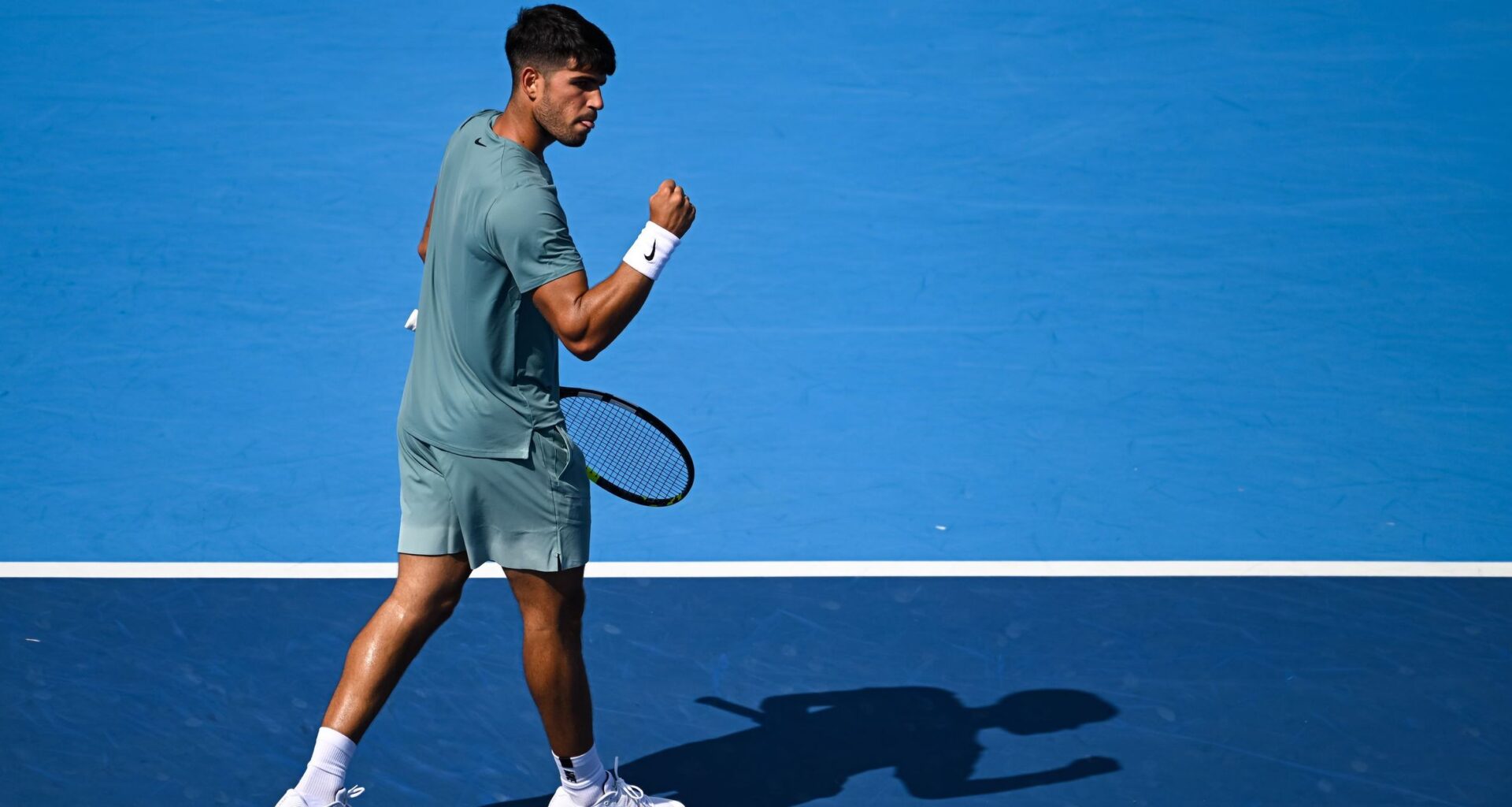 Carlos Alcaraz sufrió en su debut en Cincinnati ante Dzumhur y, tras ganar, se fue directo a entrenar para mejorar sensaciones
