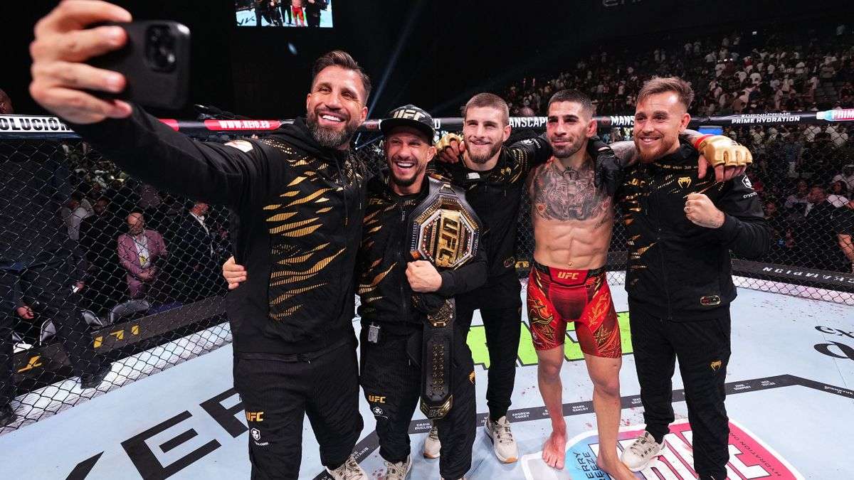 Ilia Topuria cambia de equipo antes de su gran duelo con Oliveira