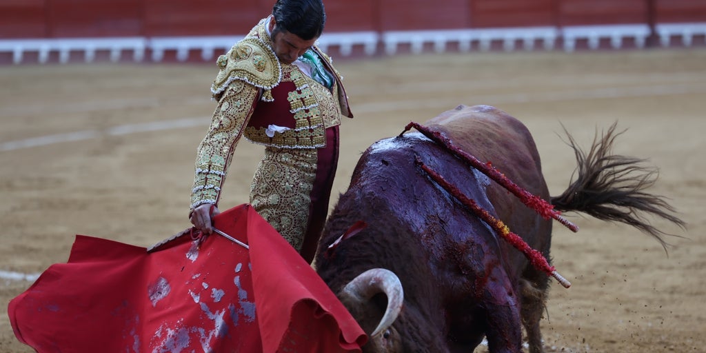 Morante de La Puebla borda el toreo y enloquece a la afición de El Puerto