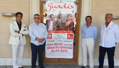 Presentación de la corrida de toros (AYTO. GUADIX)