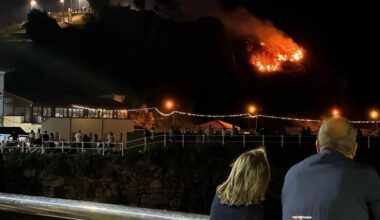Segundo incendio en Asturias en menos de 24 horas: unos voladores queman el monte en Villayón