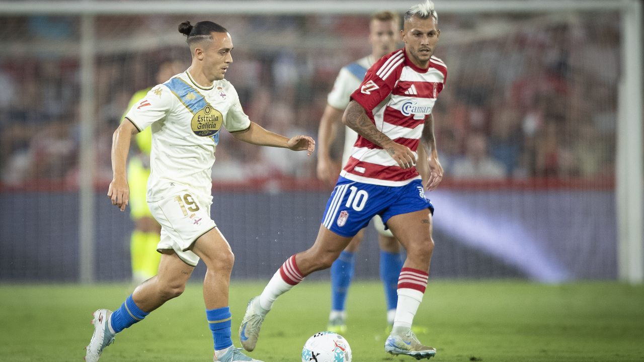 Dépor y Granada cierran el intercambio entre Bouldini y Stoichkov - La Voz de Galicia