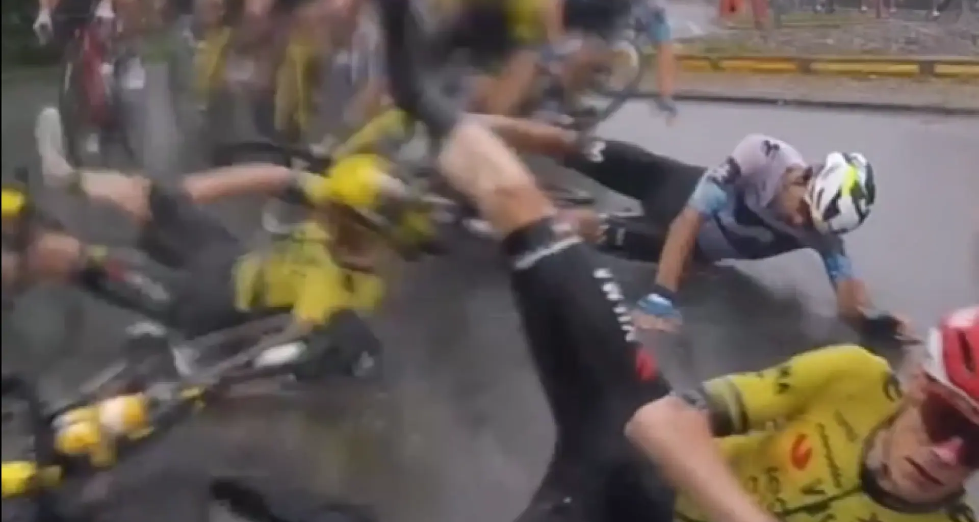 El aragonés Jorge Arcas se retira de la Vuelta a España con una fractura en el fémur: así fue su caída