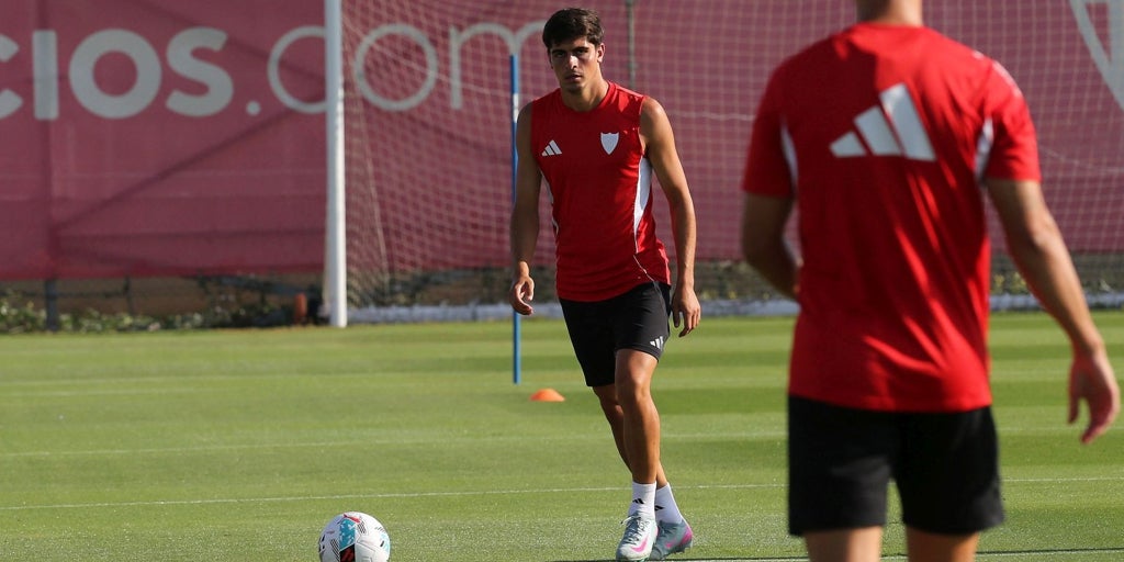 El Sevilla le pide un esfuerzo más al Nápoles por Juanlu