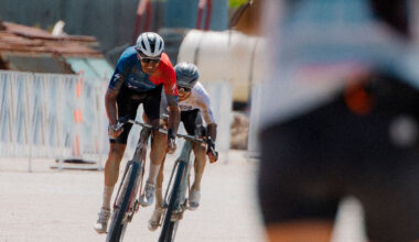 Matt Beers y Rosa Klöser conquistan el Gravel Worlds 2025 en un día épico de barro y resistencia (más de 7 horas de carrera) - ESMTB.com
