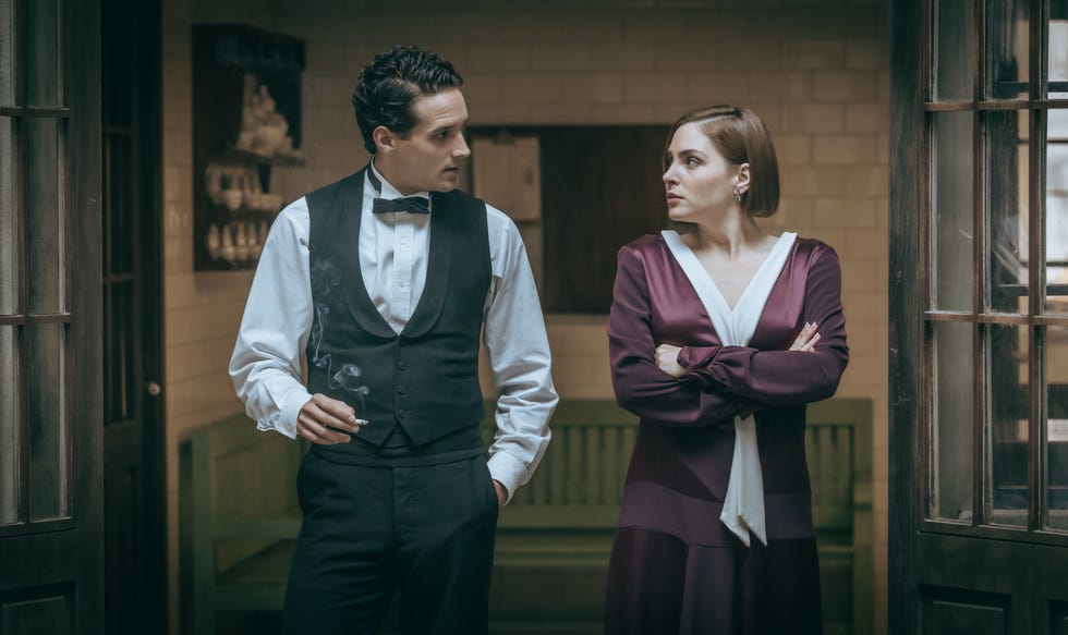 joel sanchez y andrea duro en 'la favorita 1922'