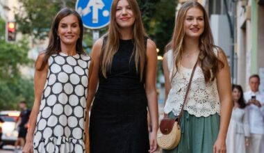 La reina Letizia acude al cine con Leonor y Sofía en su primera salida en Palma