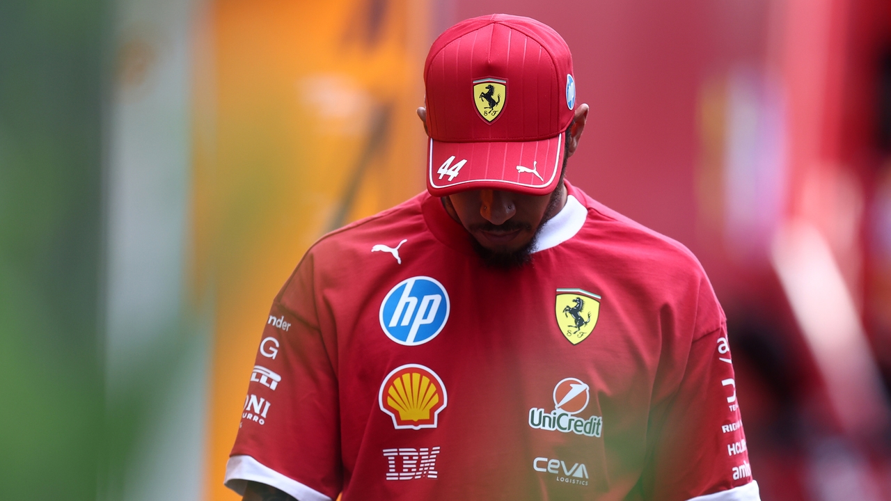 El sorprendente mensaje de Ferrari a Hamilton después de su debacle en Hungría: "Antes que nadie..."