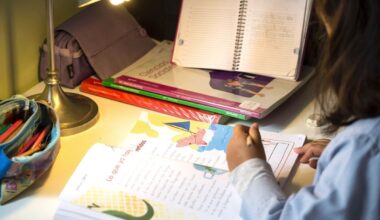 Los alumnos de 1.º y 2.º de Primaria y 4.º de ESO estrenarán libros de texto en el nuevo curso