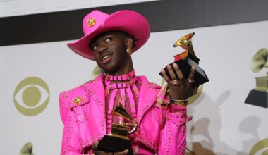Hospitalizan al rapero Lil Nas X por una posible sobredosis tras protagonizar un altercado en ropa interior por las calles de Los Ángeles