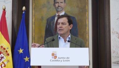 Fernández Mañueco ofrece 500 euros a cada familia evacuada y hasta 185.000 euros por casa destruida