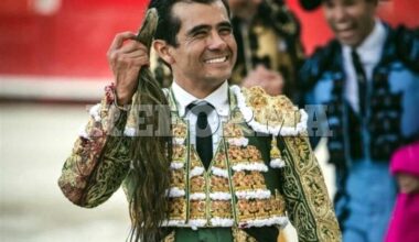Joselito Adame corta un rabo e indulta a un toro en Francia