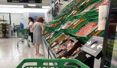 Mercadona aclara si se puede pagar con billetes rotos o manchados y si acepta los de 500 euros