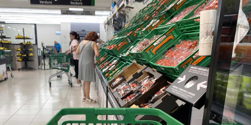 Mercadona aclara si se puede pagar con billetes rotos o manchados y si acepta los de 500 euros