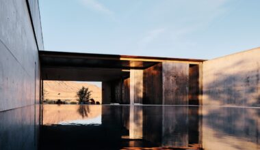 Abierta y protegida de su entorno. Casa Red Rock por Faulkner Architects