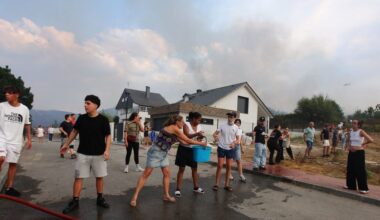 Los vecinos de Molinaseca (León) se movilizan contra el fuego