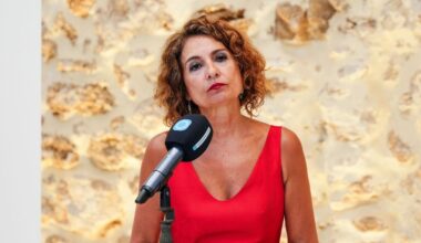 Los agravios de María Jesús Montero a Andalucía dan munición al Gobierno de Moreno