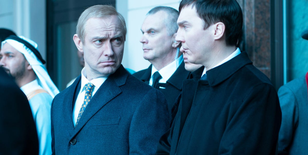Crítica de 'El mago del Kremlin', con Jude Law como Vladímir Putin