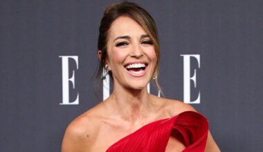 Paula Echevarría deslumbra con un vestido naranja y sandalias planas en su 48º cumpleaños