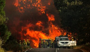 Los incendios de El Payo y Cipérez mantienen frentes activos de más de 20 kilómetros y complican la extinción en Salamanca