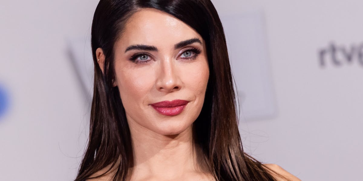 Pilar Rubio sorprende con su 'look' para hacer turismo en Japón