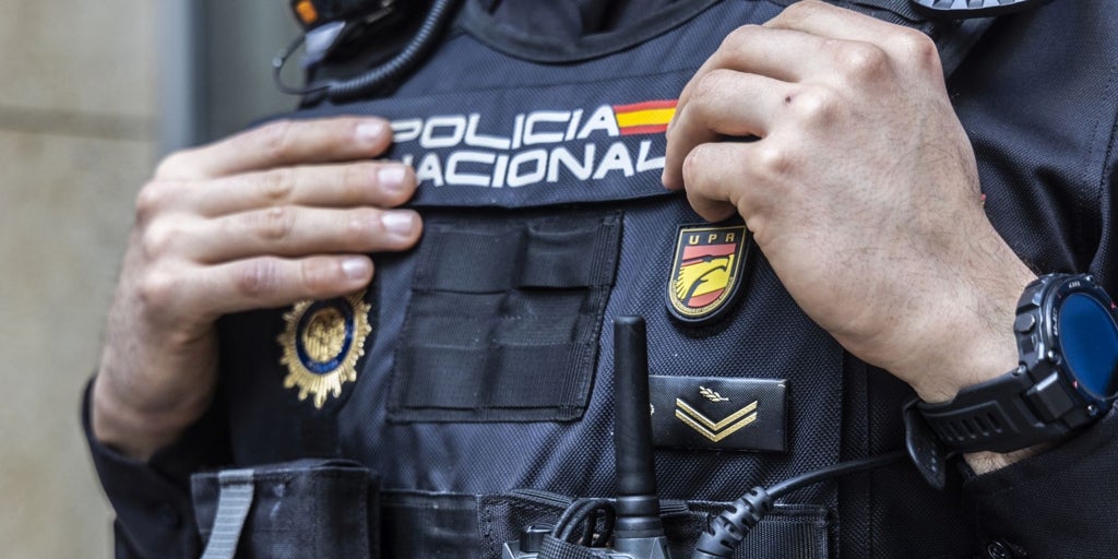 Un policía nacional ingresa en la UCI tras recibir una brutal paliza en Elche