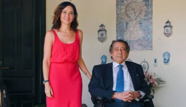 Isabel Díaz Ayuso derrocha glamour en su último compromiso cultural con un vestido de seis euros