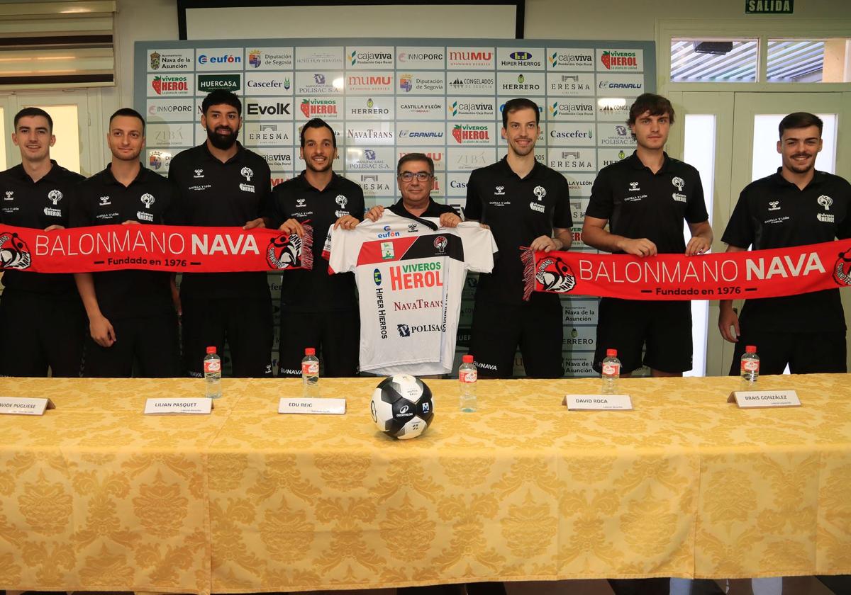 Los nuevos guerreros naveros derrochan ilusión para seguir creciendo en Asobal