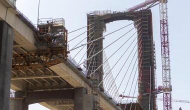 El exdirector de Carreteras dice que la obra del Puente del Centenario de Sevilla se tramitó de emergencia por «grave riesgo» de derrumbe