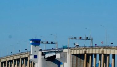 La Subdelegación del Gobierno deja en manos de Transporte el polémico cambio de nombre del puente Carranza