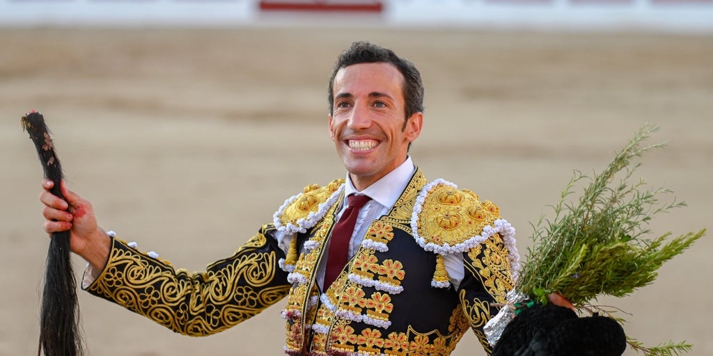 El huracán Miranda golpea la mesa del toreo y arrasa con cuatro orejas y rabo