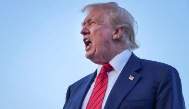 Trump activa el arancel del 15 % a la UE - La Voz de Galicia
