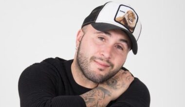 Varias modelos denuncian el trato recibido en el rodaje de un videoclip de Kiko Rivera: «Ni agua»