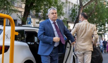 La hermana de Cerdán que cobró de Servinabar se niega a entregar su acta de concejal pese a darse de baja del PSOE