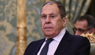 Se agota el jersey con las siglas de URSS que Lavrov vistió en la cumbre de Alaska