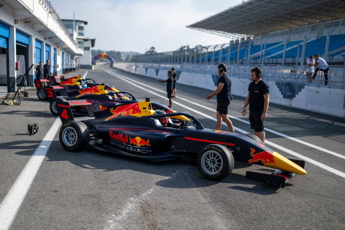 Red Bull incorpora dos nuevos talentos a su programa junior, uno de ellos argentino