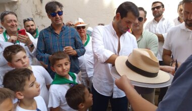 El ritual del sorteo que determina la suerte antes del festejo taurino