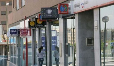 Los inversores recogen beneficios en la banca, que ya cede un 4% desde máximos