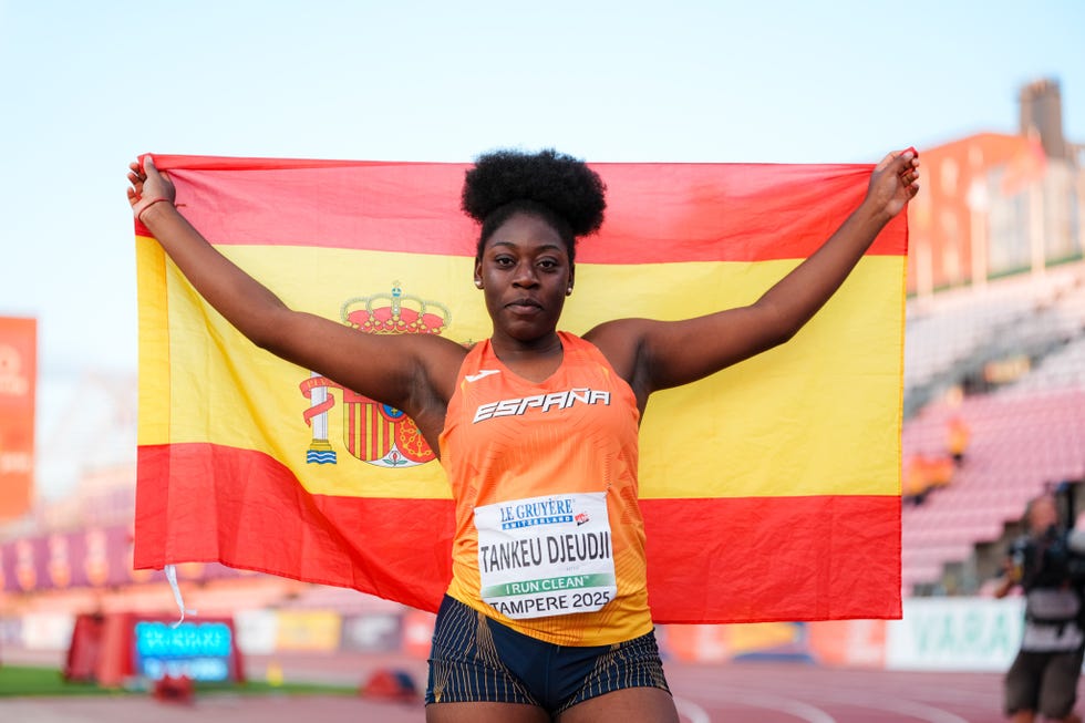 andrea njimi tankeu campeona de europa lanzamiento de disco sub20 andrea njimi tankeu campeona de europa lanzamiento de disco sub20