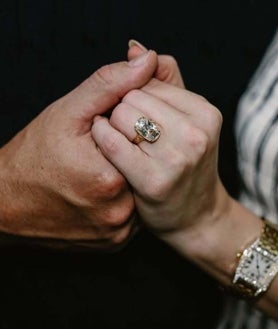 Imagen secundaria 2 - Taylor Swift y Travis Kelce en su pedida de mano