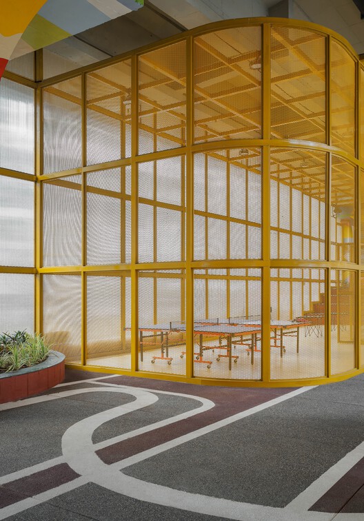 Renovación Under Space / AANGAN Architects - Fotografía interior, Vidrio