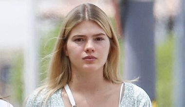 El espectacular posado de Victoria, hija de Julio Iglesias, durante sus vacaciones de verano