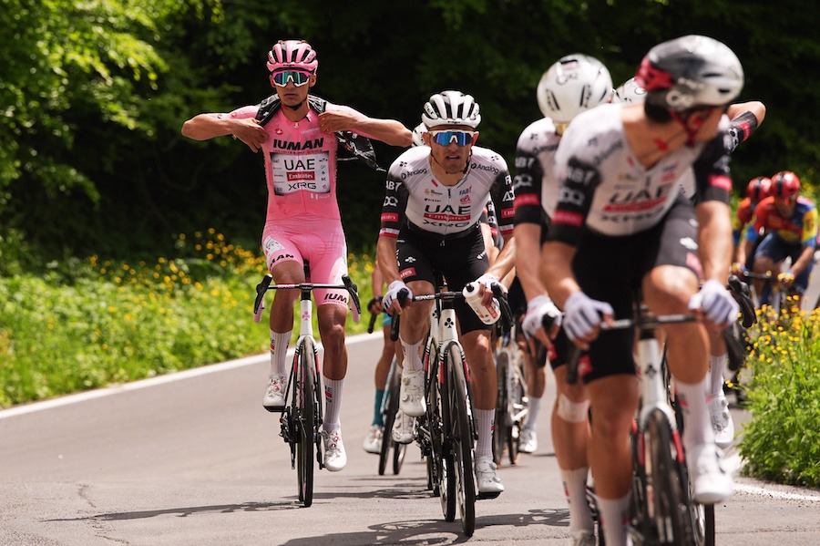 20 ciclistas de UAE ya han ganado algo importante este año - joanseguidor.com