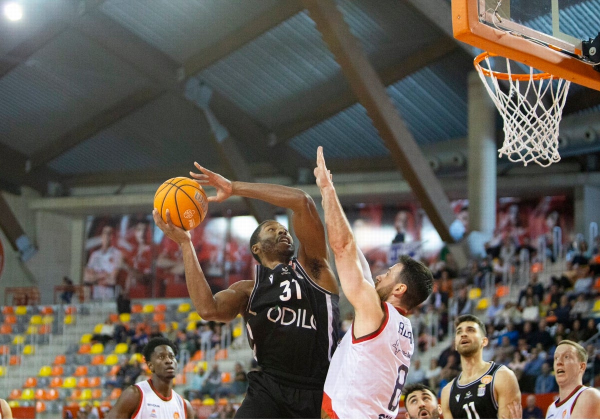 Stephen Ugochukwu refuerza el juego interior del Súper Agropal