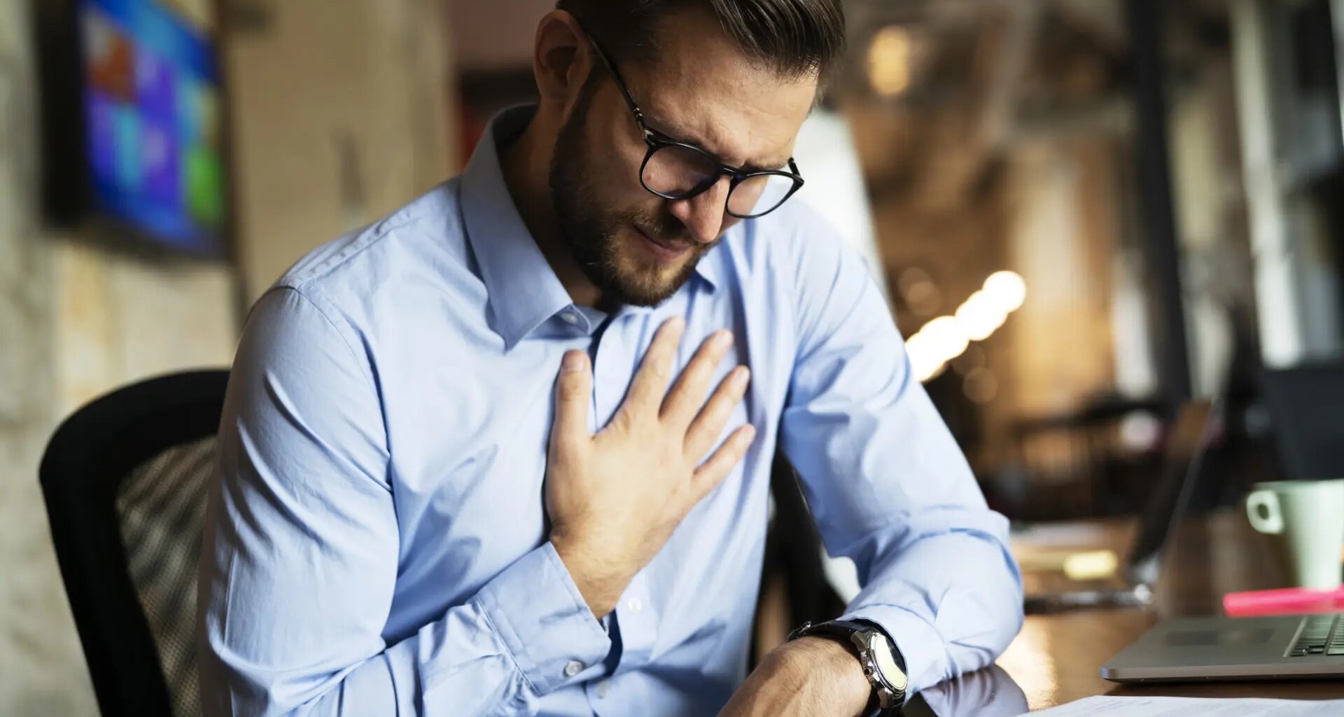 Un estudio revela el motivo por el que algunas personas sanas sufren infartos y derrames, y cuál es la edad de más riesgo